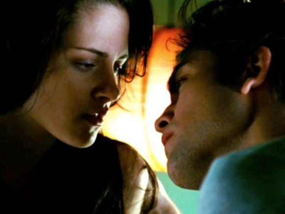 Boring Twilight kiss